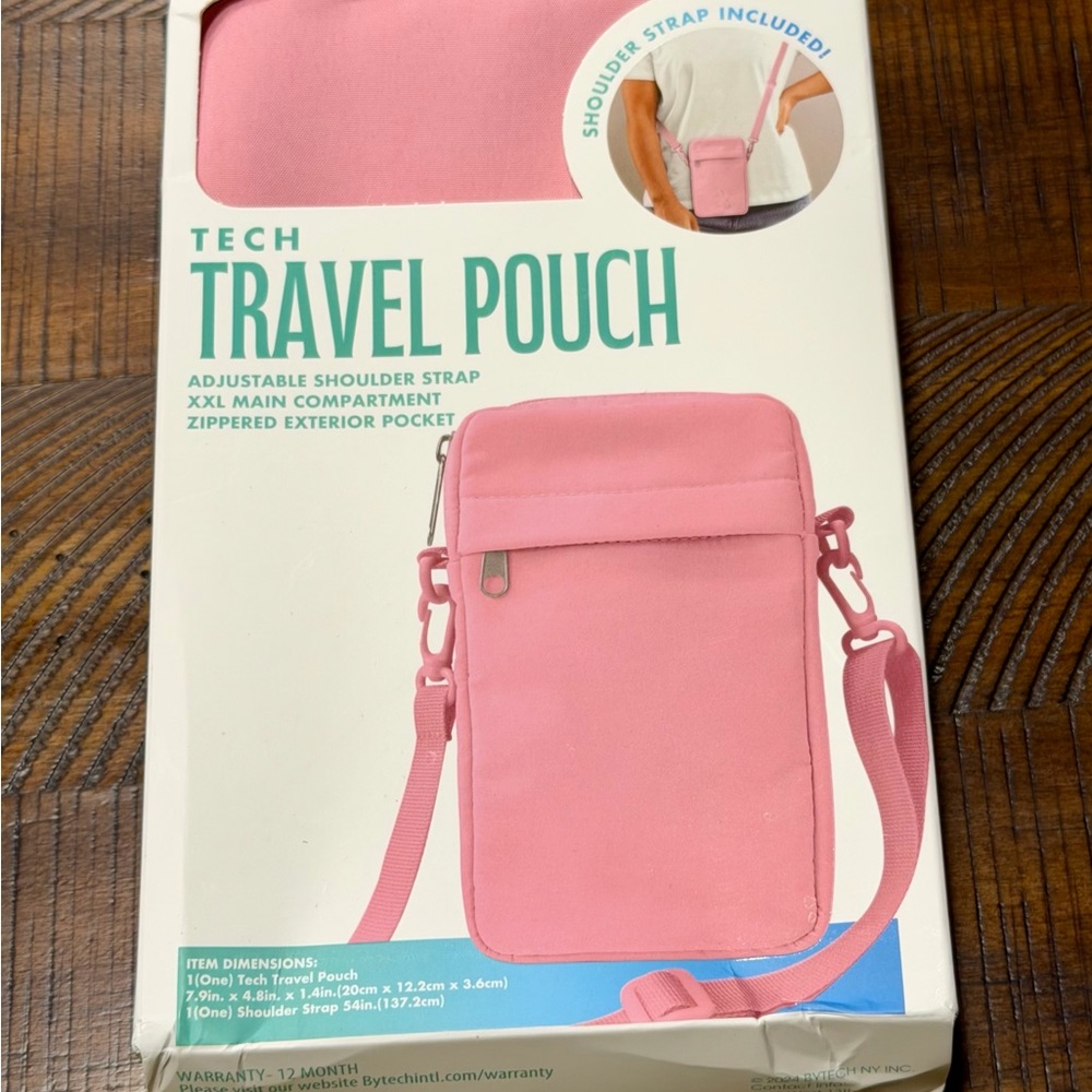 Bytech Pink Tech Travel Pouch - Picture 6 of 7
